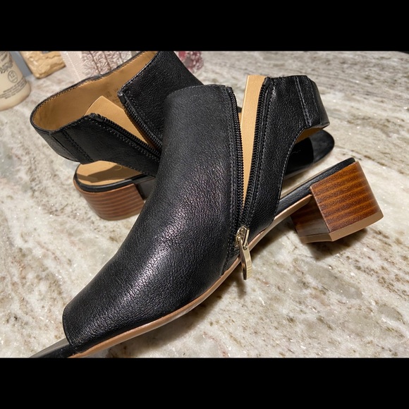 Genuine Leather Slide Pumps - Picture 3 of 5